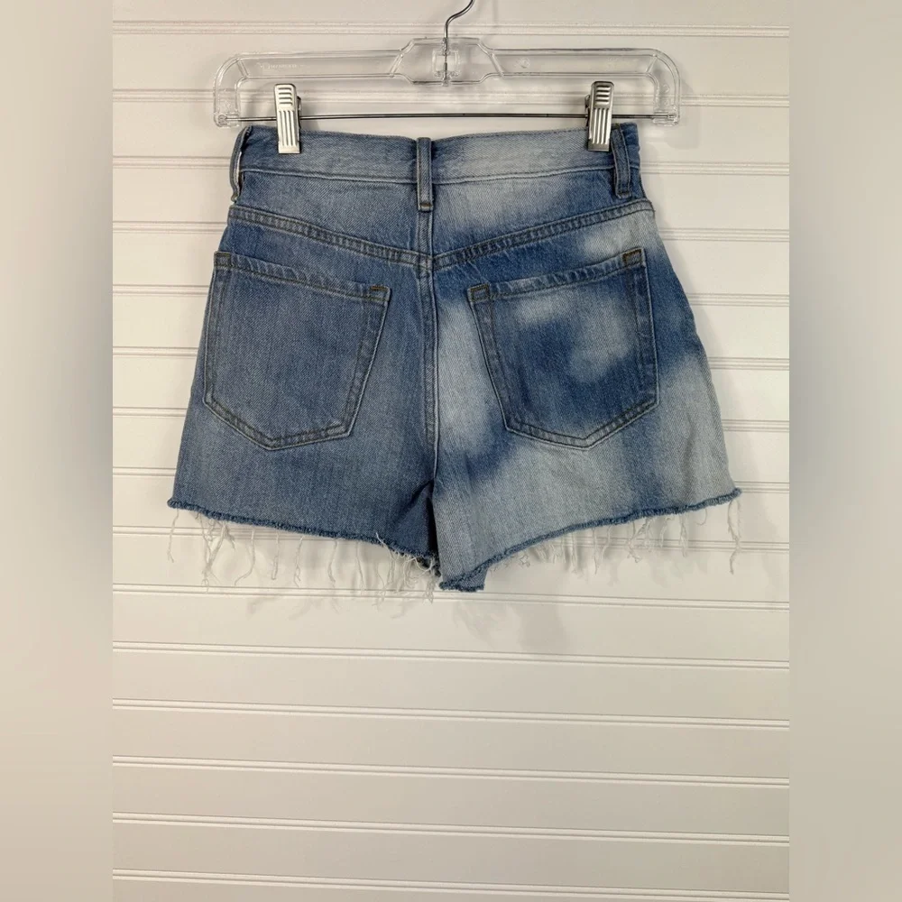 Pacsun women’s ultra high rise vintage style, button fly, cutoff shorts. Size 23 - Picture 2 of 4